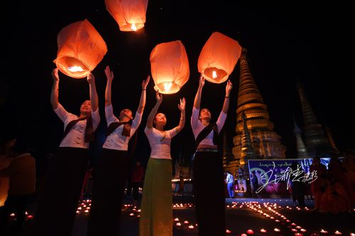 祈福塔点灯?寺庙祈福塔